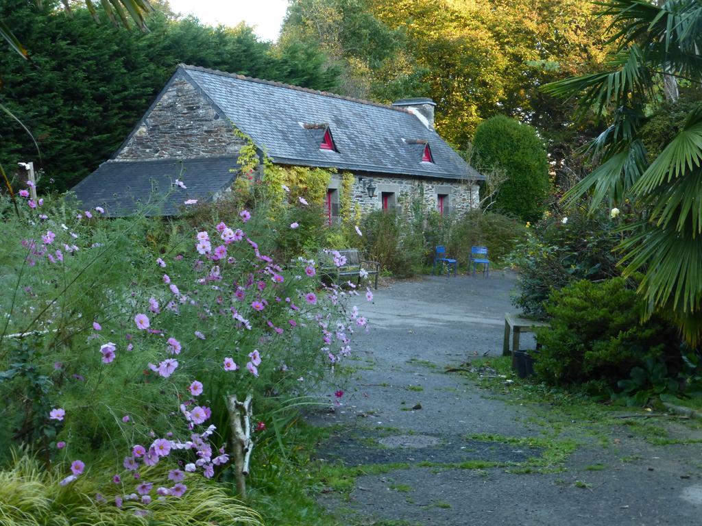 Moulin De Beuzidou Villa Saint-Urbain  Exterior photo